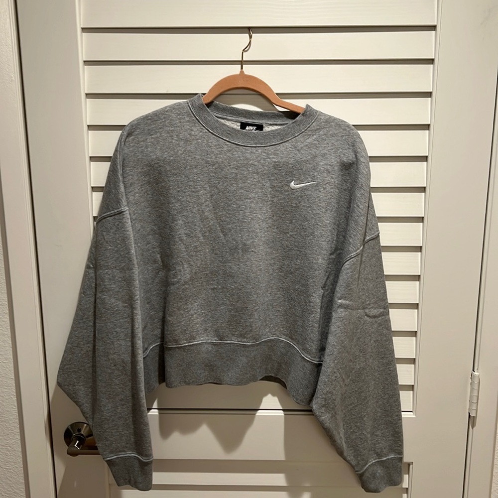 Women’s oversized Nike Crewneck Sweatshirt